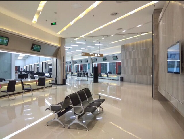 泰州興化市政務(wù)服務(wù)中心200窗口液晶叫號(hào)系統(tǒng)、PAD評(píng)價(jià)系統(tǒng)、觸摸查詢系統(tǒng)、自